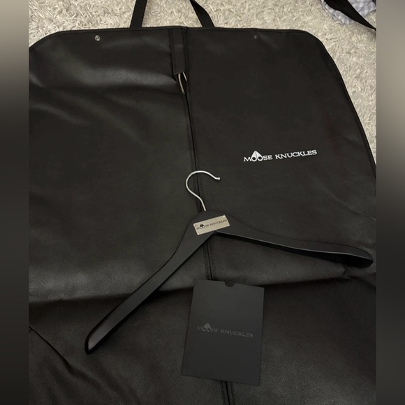 MOOSE KNUCKLES Women's Charcoal Puffer Jacket with Ivory Fur - Picture 8 of 8